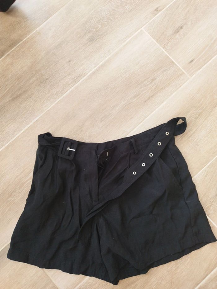 Short noir - photo numéro 2