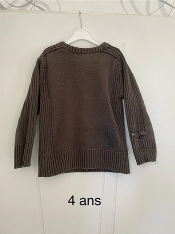 Pull marron 4 ans