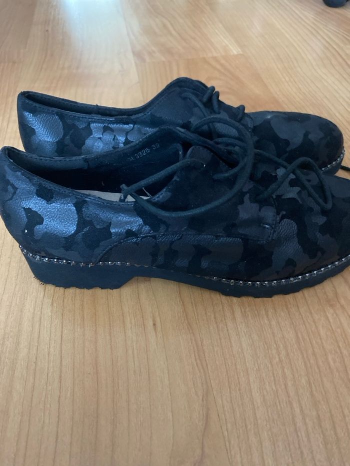 Chaussures neuve - photo numéro 2
