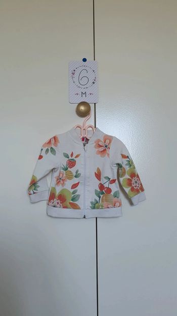 Gilet à fleurs 🌸  6 mois