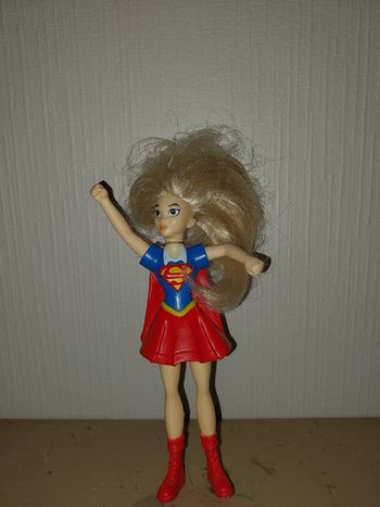 Figurine poupée Supergirl Superwoman