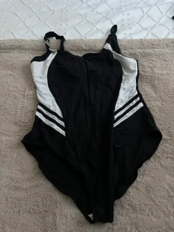 Maillot de bain bon état 48