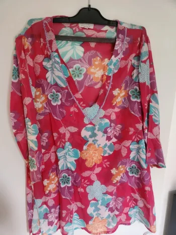 Jolie blouse colorée été col V taille s/m Lara Ethnics