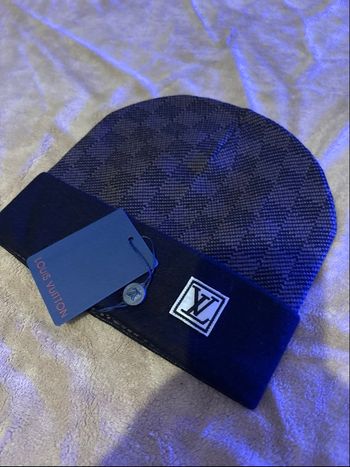 Bonnet Lv noir