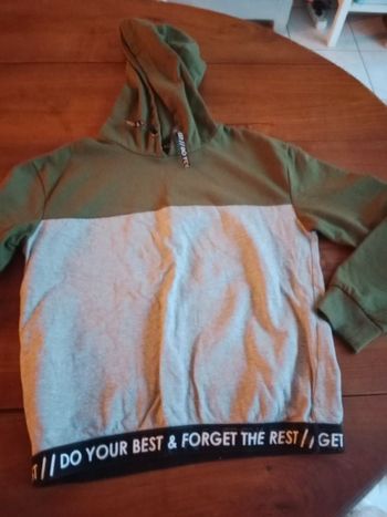 Sweat à capuche beige