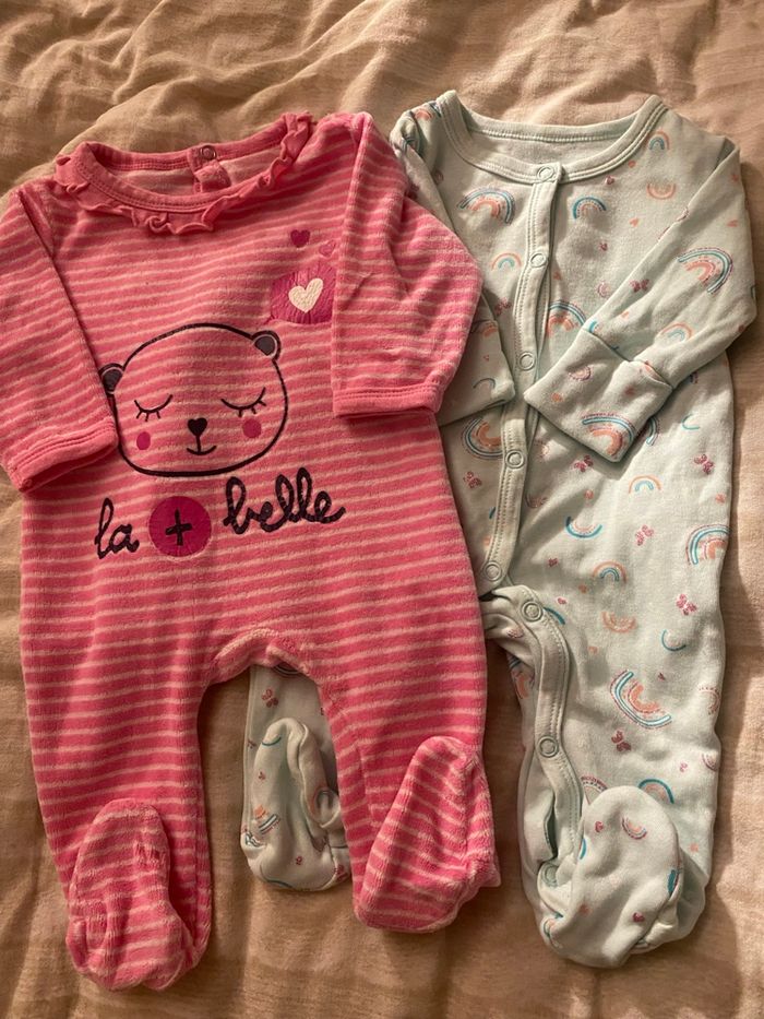 4 pyjama 1 mois en TBE vert baudet kimbaloo - photo numéro 2