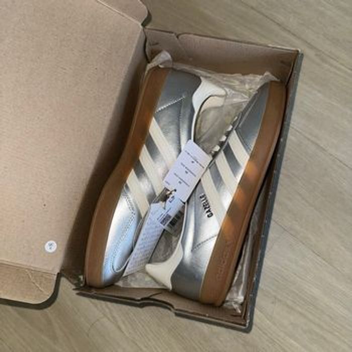 Basket Adidas Gazelle Indoor en cuir Taille 43 Argenté Neuves - photo numéro 9