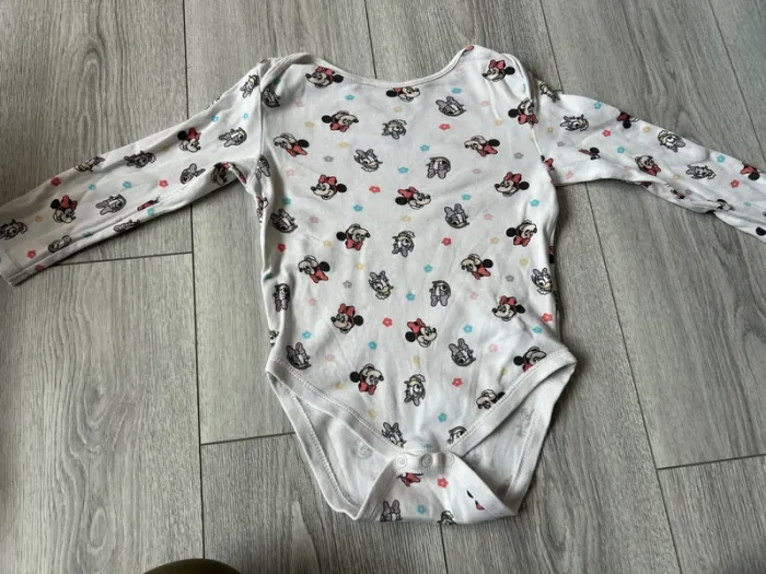 Lot bodys Disney manches longues 36 mois - photo numéro 12