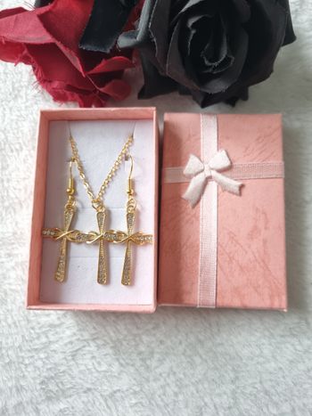 Ensemble bijoux pendentif doré