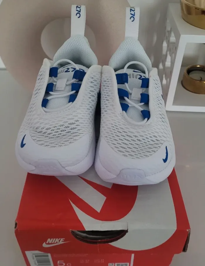 Air Max 270 taille 21 neuves - photo numéro 2