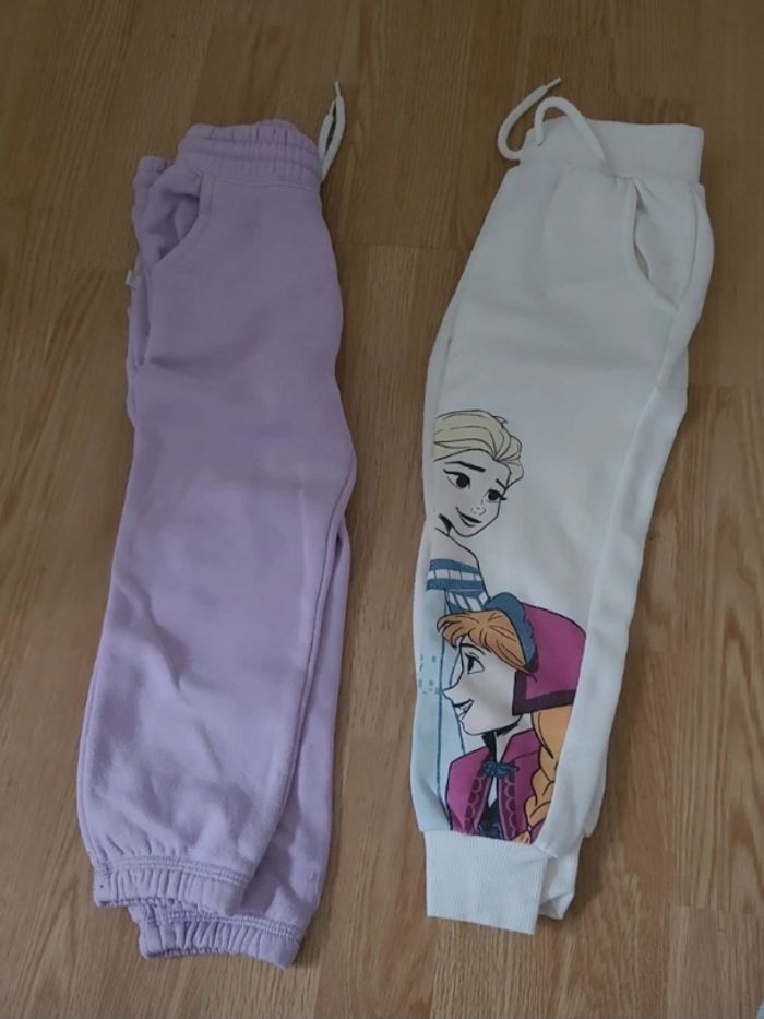Lot vêtements fille 3ans 4ans robe jogging tee-shirts - photo numéro 2