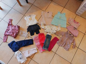lot de vêtements bébé fille taille 6 mois