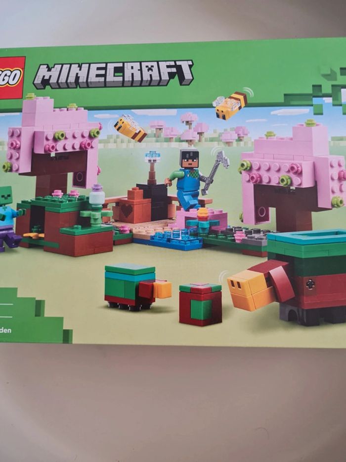 Lego Minecraft 21260 - le jardin des cerisiers - neuf - photo numéro 2