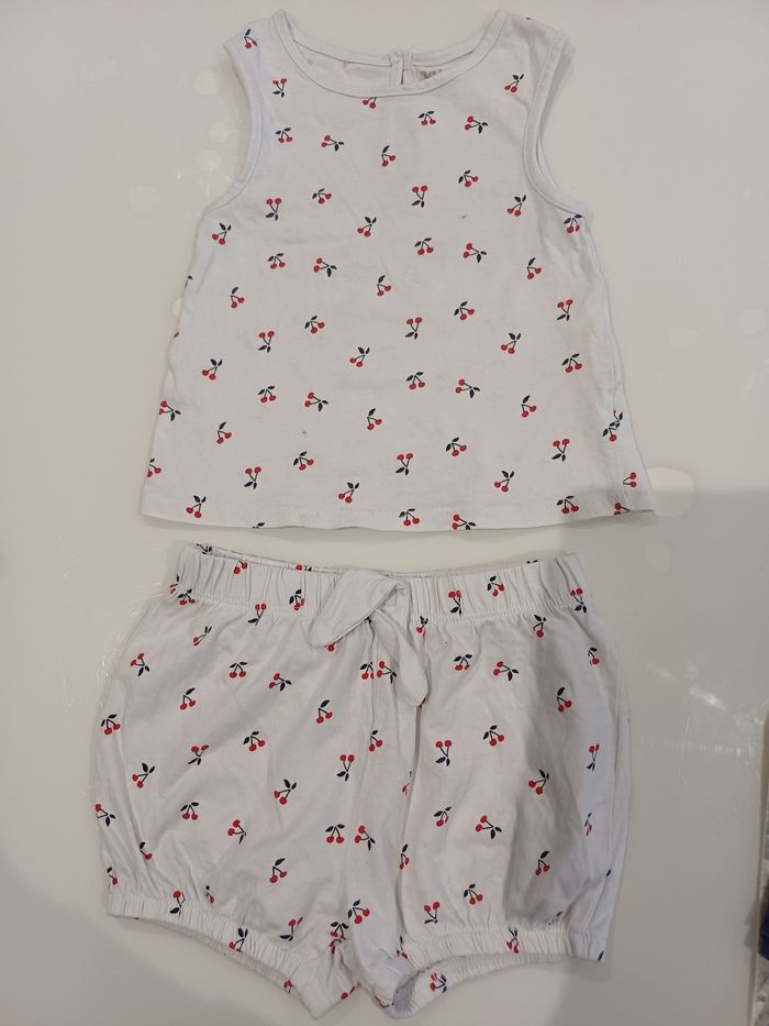 Ensemble taille 12/18 mois