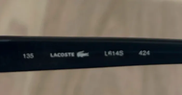 Lunettes de soleil Lacoste modèle L614S couleur 424 BLEU marine - photo numéro 2