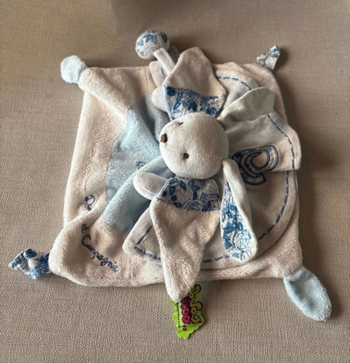 Doudou Plat Lapin 🐰 Doudou ET Compagnie Tatoo Bleu ET Blanc 25 CM - photo numéro 2