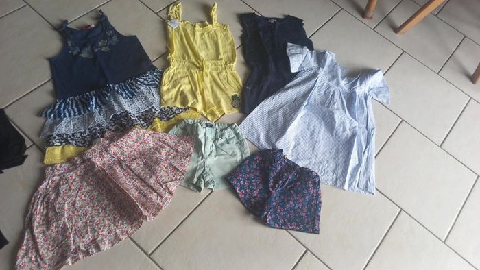Lot de 7 vêtements fille été 6 ans tbe
