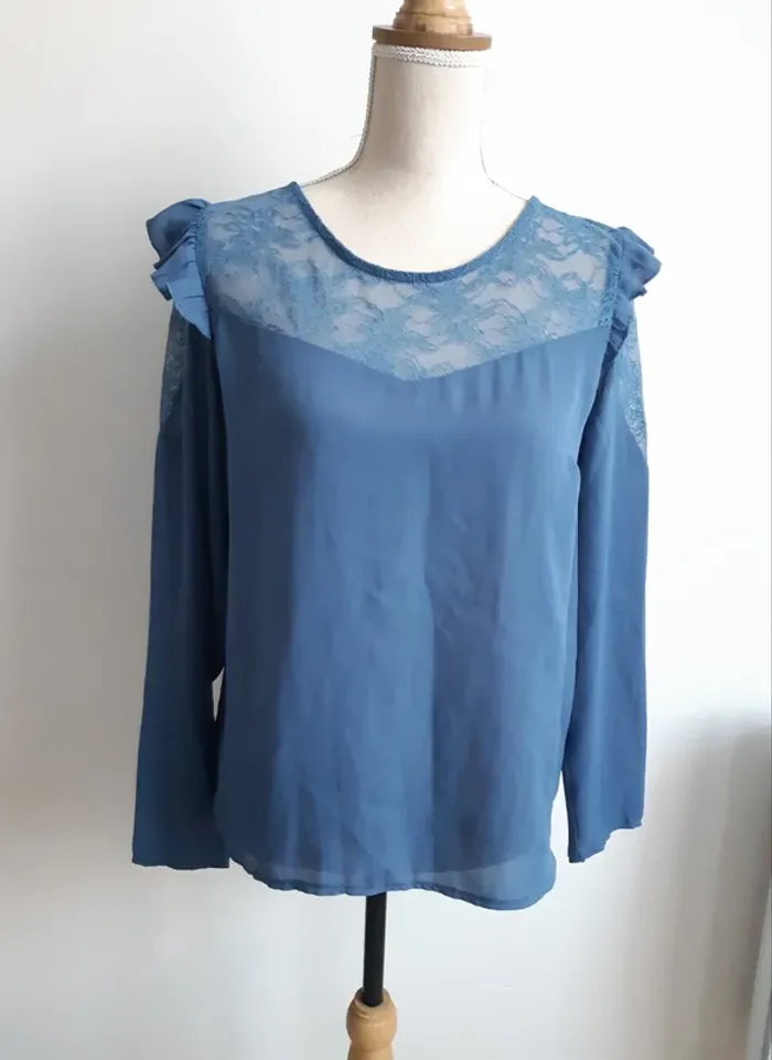 Blouse bleue dentelle Gémo T38