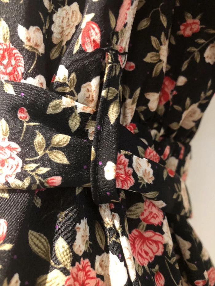 Robe fleurs  noir rose crème  beige taille S shein - photo numéro 9