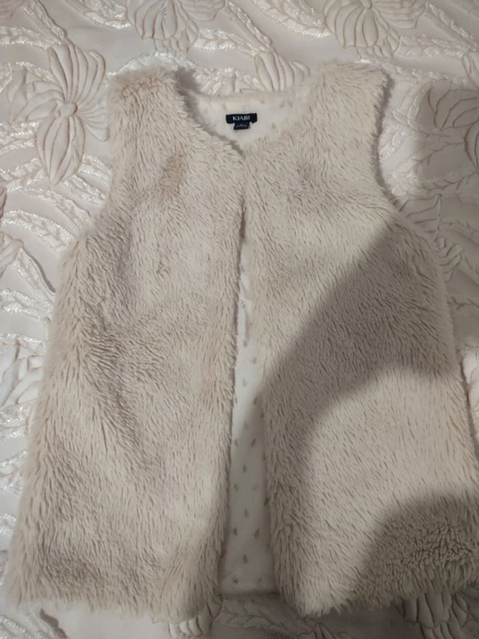 Gilet sans manches fausse fourrure Kiabi