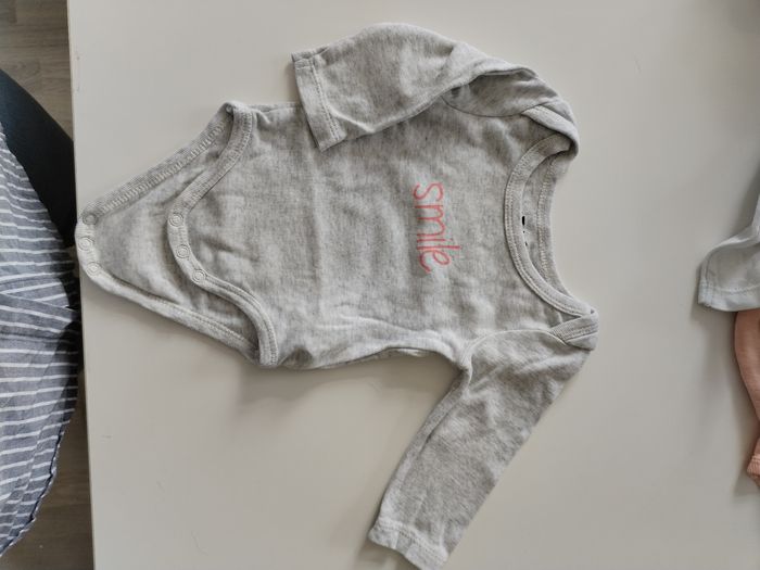 Bodies 1 mois - photo numéro 2