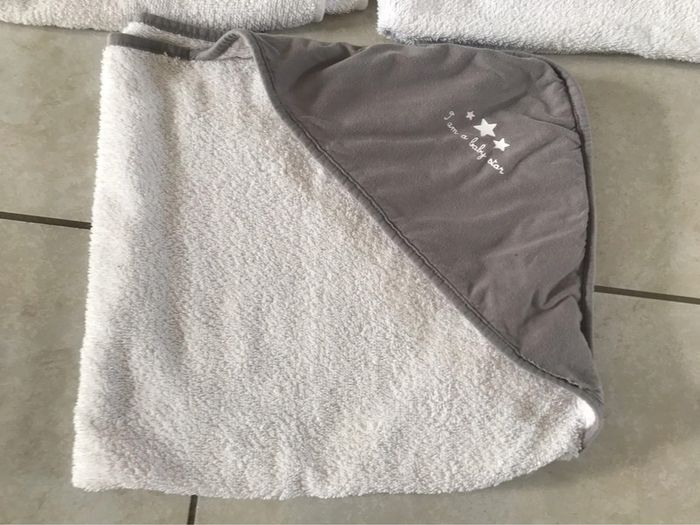 3 sorties de bain bébé - photo numéro 2
