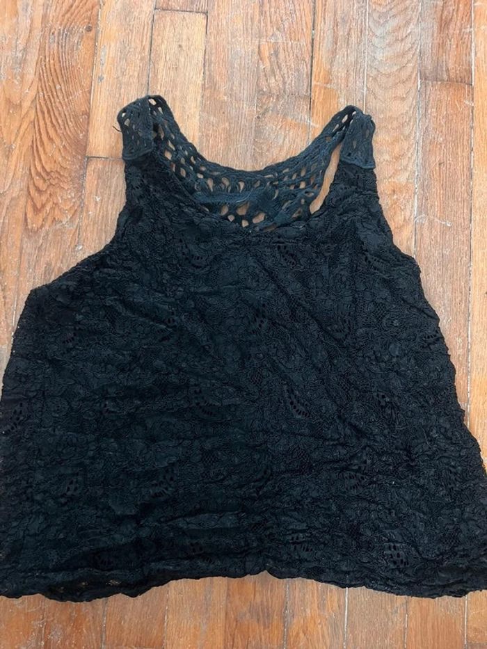 Débardeur dentelle noir dos nu taille M