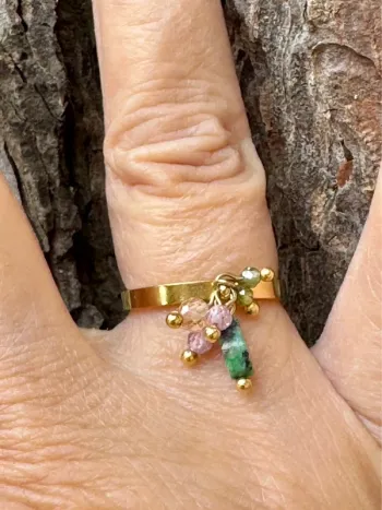 Bague  fine réglable acier inoxydable or breloque malachite  amazonite jade