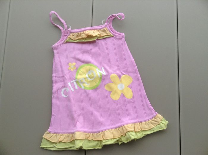 robe rose, verte et jaune fille 18 mois