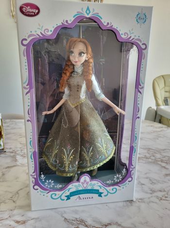 Poupee limitee disney anna patineuse