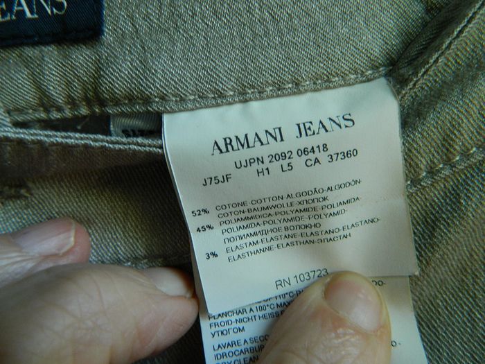 Pantalon coupe droite T 31 "Armani Jeans" - photo numéro 3