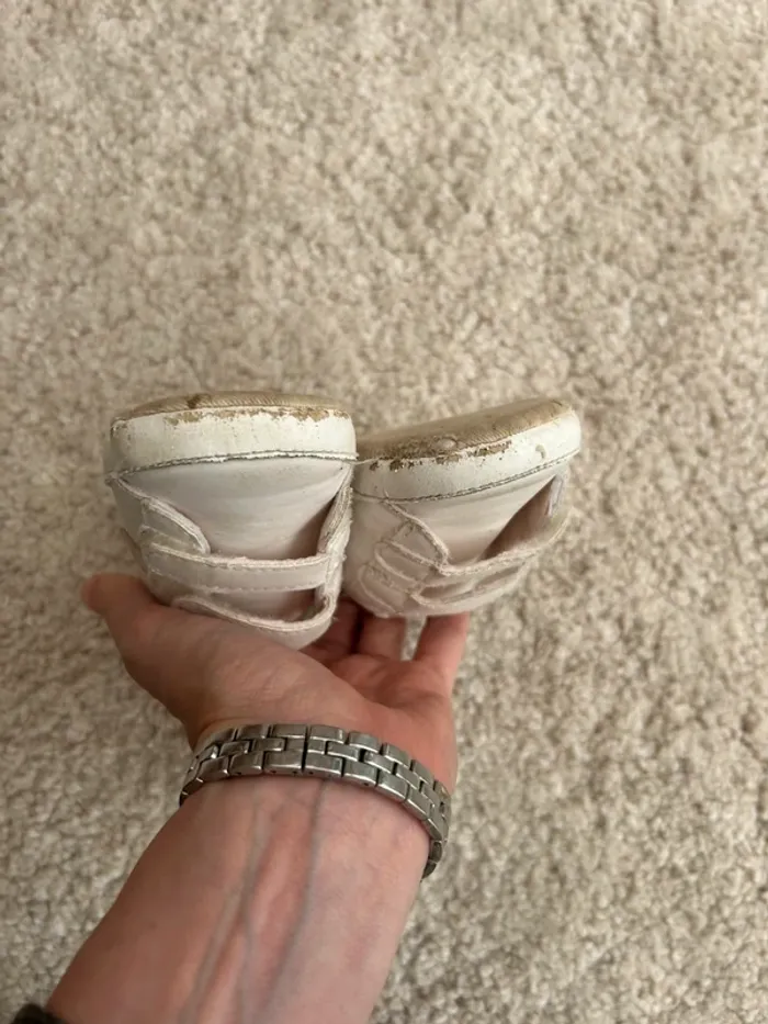 Paire de chaussures de type baskets blanches fille très souples - - photo numéro 4