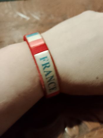 bracelet bleu/ blanc/ rouge France vintage années 80.
