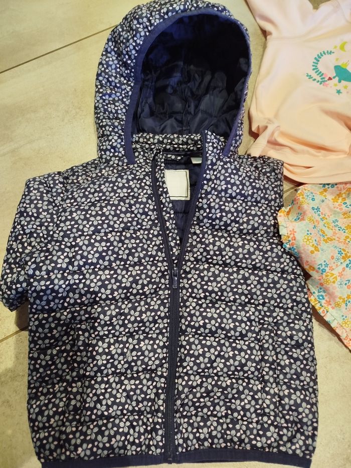 Lot vêtements fille 23 mois - photo numéro 4