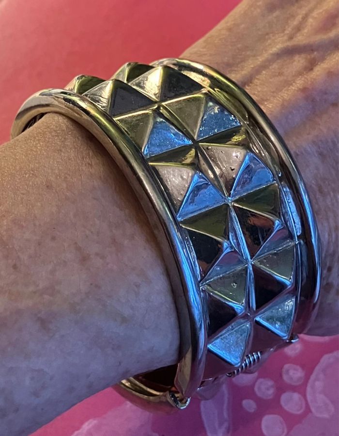 Bracelet métal argenté à charnière, motif pointes diamant - photo numéro 8