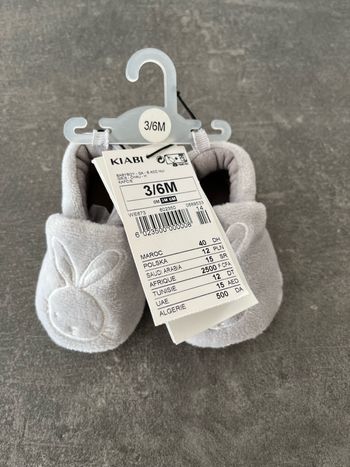Chaussons neuf 3/6 mois
