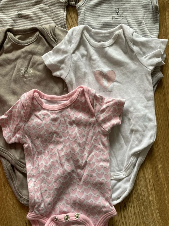 Lot de 5 bodies taille 1 mois - photo numéro 2