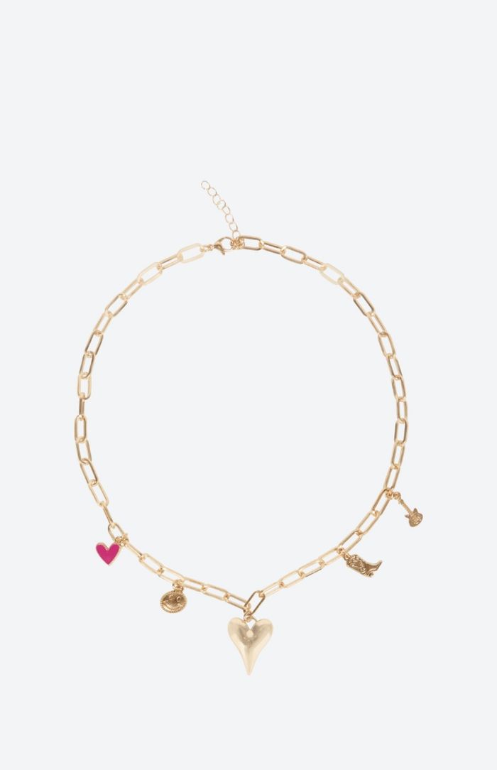 un collier 🩷🙂🩶👢🎸