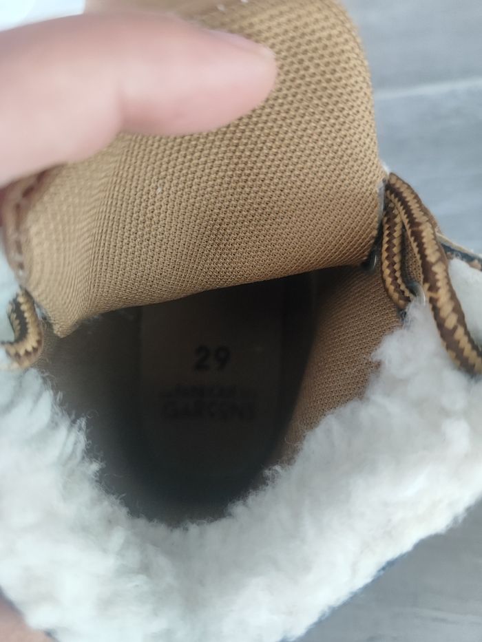Chaussures montantes en 29 - photo numéro 4