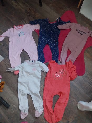 Lot pyjamas 24 mois