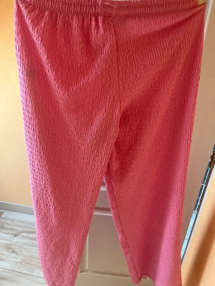 pantalon droit rose plissé gaufré bershka - photo numéro 5