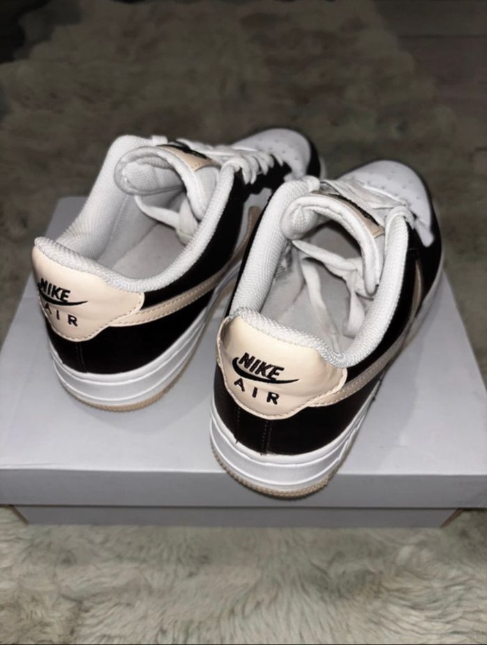 Nike Air Force Low 07 Blanc et Marron - photo numéro 2