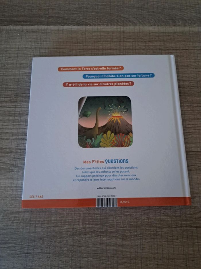 Livre La Terre, la vie, l'Univers - photo numéro 2