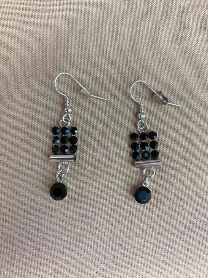 Boucle d’oreilles strass noir
