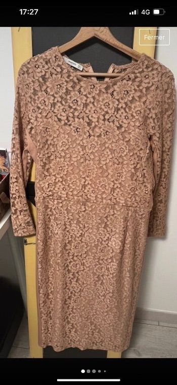 Robe en dentelle Mango