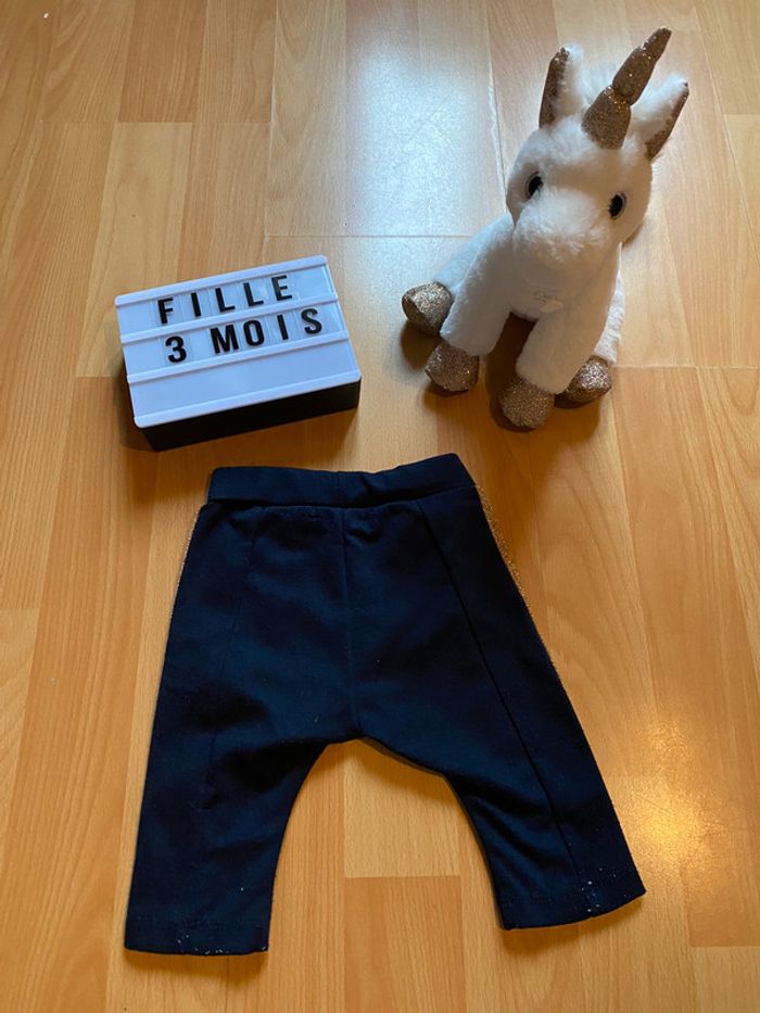 Pantalon avec détails doré - photo numéro 2