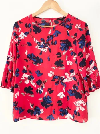 Magnifique blouse rouge banana republic taille S