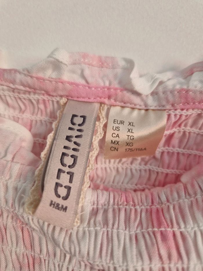 🌸 Joli crop-top tie and dye H&M
Taille XL - photo numéro 3