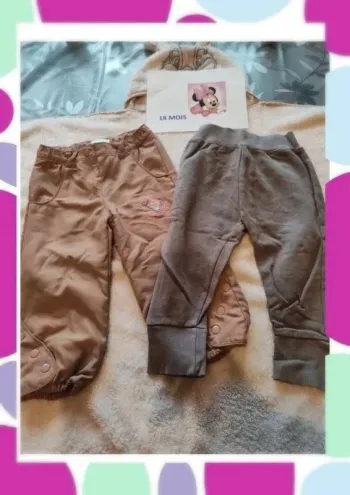 Lot 2 pantalons 18 mois