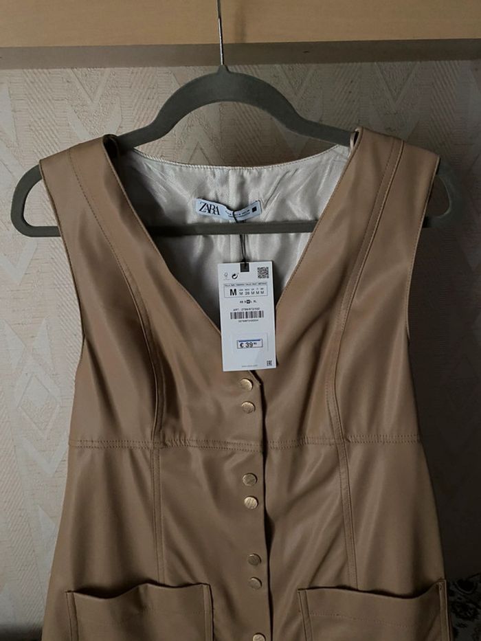 Superbe belle mini robe beige Zara neuve avec étiquette taille M - photo numéro 3